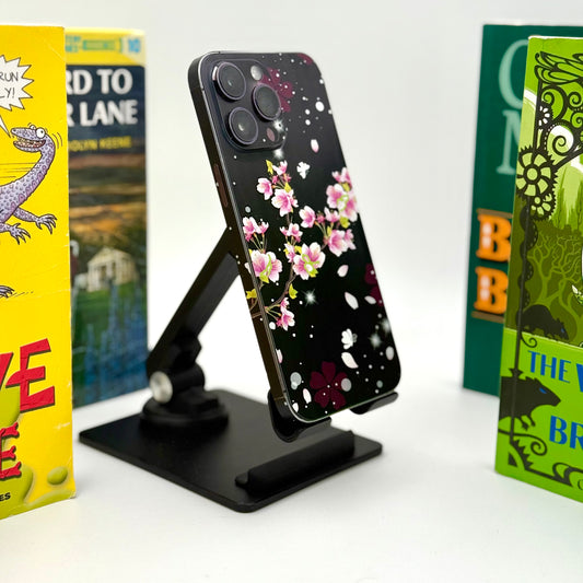 Skin Cover Luxe –Black Flowers(Compatible Tous Modèles)